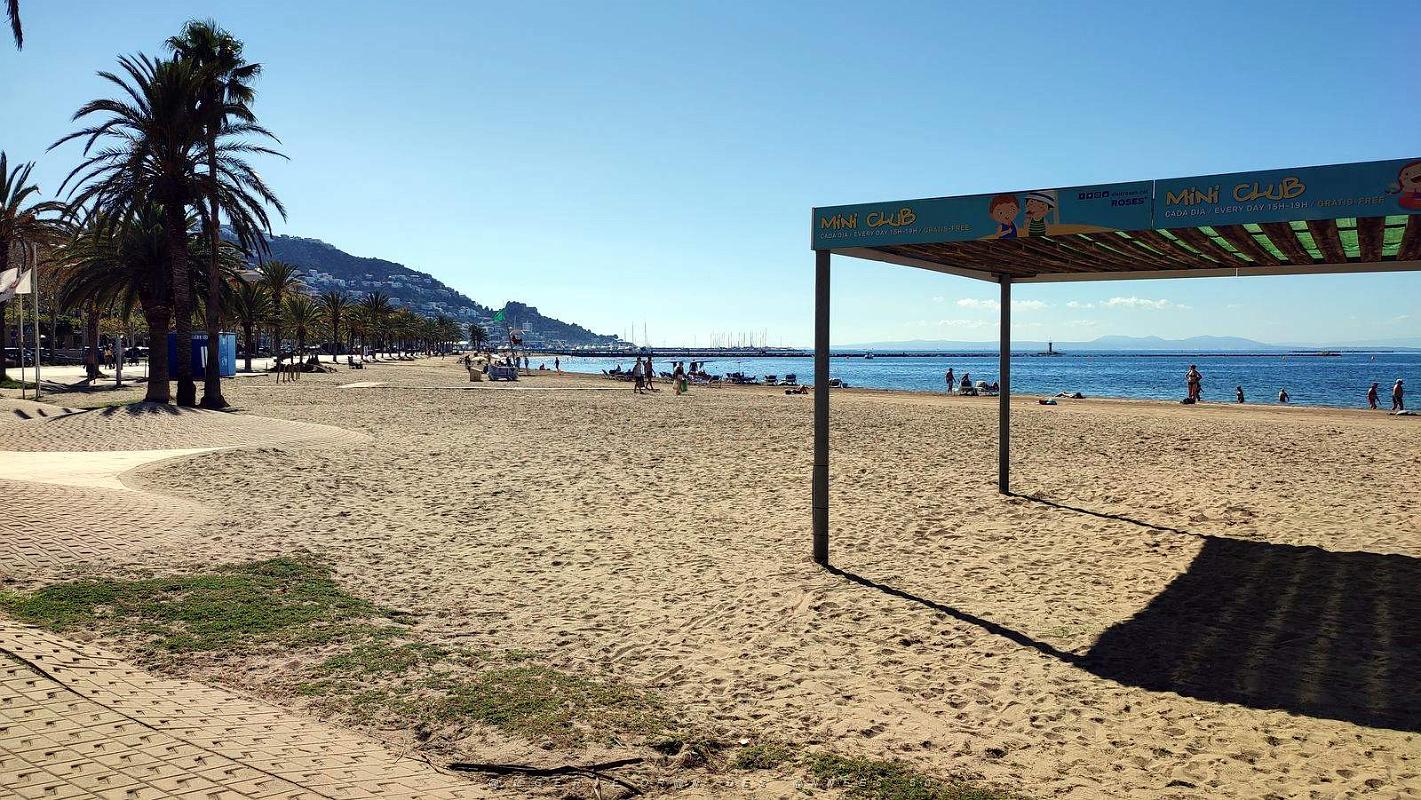 65 - Rosas - Paseo Maritime et Plage Nova.jpg